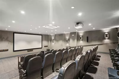 22302 Aspenwood Drive #22302, Plainview, NY 11803 - Photo 38