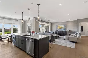 22302 Aspenwood Dr, Plainview, NY 11803 - Photo 4