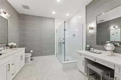 22302 Aspenwood Drive #22302, Plainview, NY 11803 - Photo 26