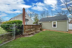 1760 Slocum St, Hewlett, NY 11557 - Photo 32