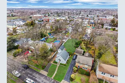 1760 Slocum Street, Hewlett, NY 11557 - Photo 24