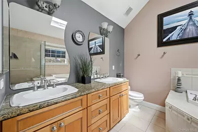 20 E Main Street, Huntington, NY 11743 - Photo 14