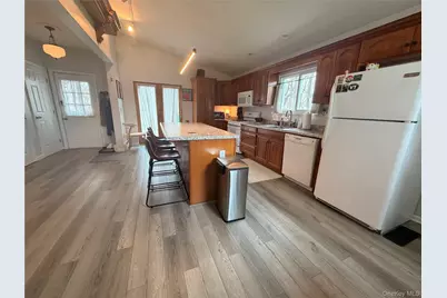 81 S Mesier Avenue, Wappingers Falls, NY 12590 - Photo 4