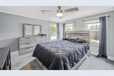 45 Maple Avenue, Patchogue, NY 11772 - Photo 22