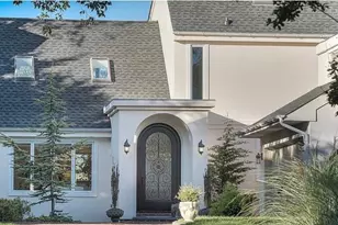 380 The Greenway, East Marion, NY 11939 - Photo 2