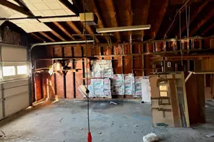 499 Old Country Rd, Deer Park, NY 11729 - Photo 18