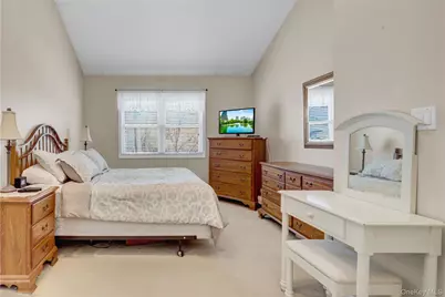 1105 N Broadway, Massapequa, NY 11758 - Photo 16