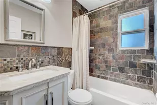 1105 N Broadway, Massapequa, NY 11758 - Photo 18