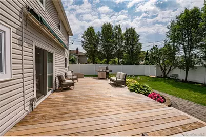 16 Sussex Lane, Lake Grove, NY 11755 - Photo 38