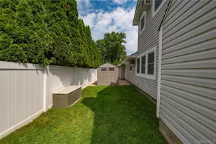 16 Sussex Ln, Lake Grove, NY 11755 - Photo 36
