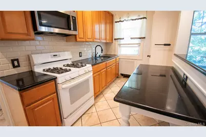 840 Seaman Avenue E #2W, Baldwin, NY 11510 - Photo 10