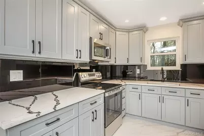 24 Buckskin Lane, Riverhead, NY 11901 - Photo 10