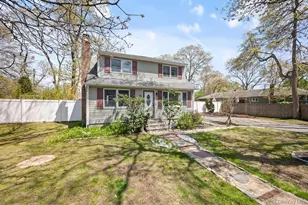 41 Babylon St, Mastic, NY 11950 - Photo 2