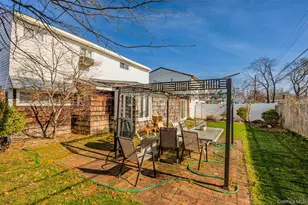 34 Link Ln, Hicksville, NY 11801 - Photo 34