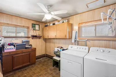 34 Link Lane, Hicksville, NY 11801 - Photo 24