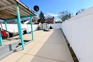 120-29 Inwood St, Jamaica, NY 11436 - Photo 4