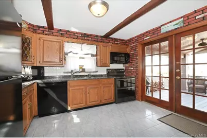 2 Oak Place, Massapequa, NY 11758 - Photo 12