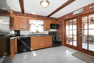 2 Oak Pl, Massapequa, NY 11758 - Photo 12