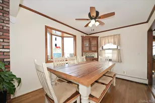 2 Oak Pl, Massapequa, NY 11758 - Photo 8