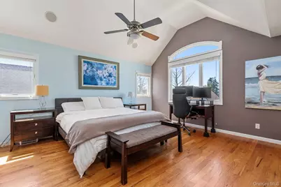 8227 265th Street, Glen Oaks, NY 11004 - Photo 14