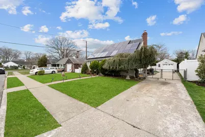 762 Buchanan Road, East Meadow, NY 11554 - Photo 4