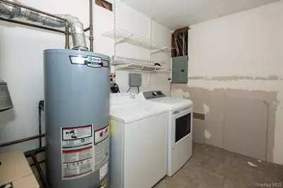 11 Akron Place, Shoreham, NY 11786 - Photo 18