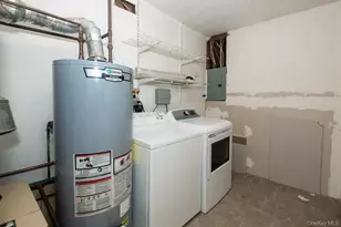 11 Akron Pl, Shoreham, NY 11786 - Photo 18