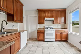 401 Ocean Ave, Malverne, NY 11565 - Photo 12