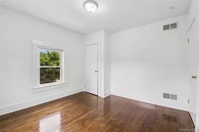 401 Ocean Avenue, Malverne, NY 11565 - Photo 22