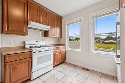 401 Ocean Avenue, Malverne, NY 11565 - Photo 14