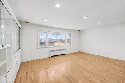 567 Oxford Road, Cedarhurst, NY 11516 - Photo 4