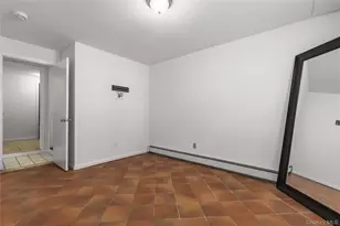 239 Davis Ave, White Plains, NY 10605 - Photo 18