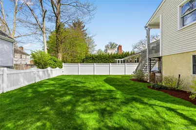 239 Davis Avenue, White Plains, NY 10605 - Photo 24