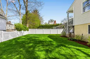 239 Davis Ave, White Plains, NY 10605 - Photo 24