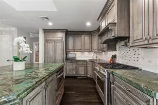 239 Davis Ave, White Plains, NY 10605 - Photo 8