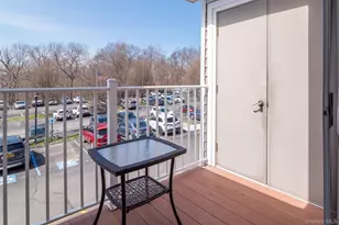 200 Woodcrest Ln, Mount Kisco, NY 10549 - Photo 18