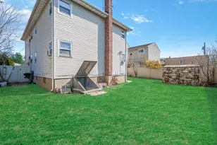 1543 Sweetman Ave, Elmont, NY 11003 - Photo 26