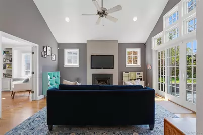 42 Mulberry Lane, New Rochelle, NY 10804 - Photo 8