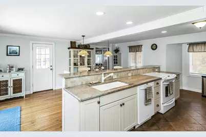 8 Hewitt Drive, Northport, NY 11768 - Photo 12