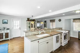 8 Hewitt Dr, Northport, NY 11768 - Photo 12