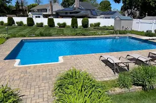 8 Hewitt Dr, Northport, NY 11768 - Photo 2