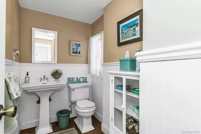 8 Hewitt Drive, Northport, NY 11768 - Photo 16