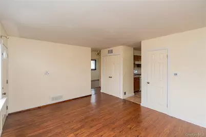 43 Lafayette Drive, New Windsor, NY 12553 - Photo 4