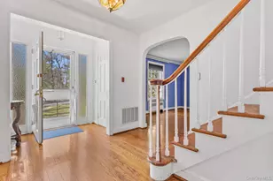 4 Tompkins Rd, Scarsdale, NY 10583 - Photo 2