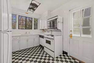 4 Tompkins Rd, Scarsdale, NY 10583 - Photo 16