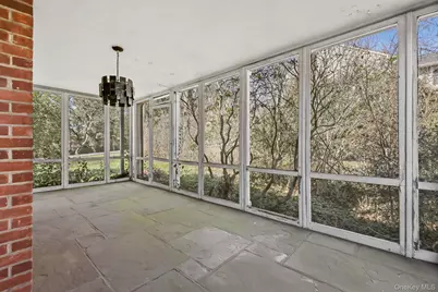 4 Tompkins Road, Scarsdale, NY 10583 - Photo 8