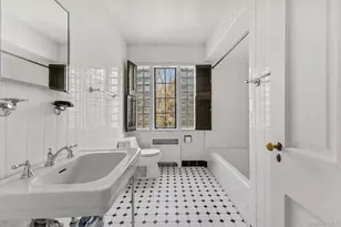 4 Tompkins Rd, Scarsdale, NY 10583 - Photo 28