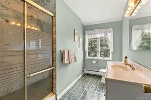 69 Amsterdam Rd, Smithtown, NY 11787 - Photo 16