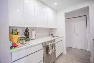 230 W Broadway, Long Beach, NY 11561 - Photo 14