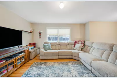 268 Holbrook Road, Ronkonkoma, NY 11779 - Photo 18